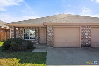 Building Photo - 609 Karey Dr