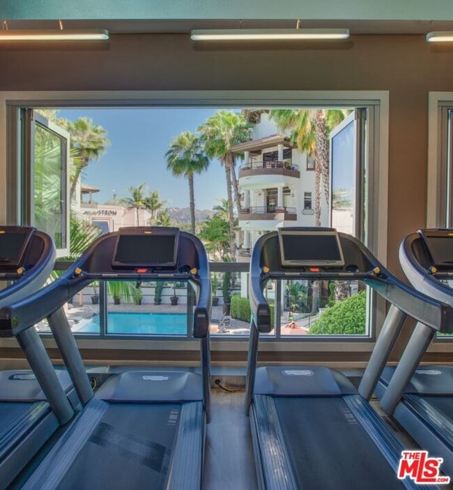 Building Photo - 6260 W 3rd St