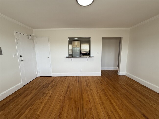 Building Photo - 491 Arborway