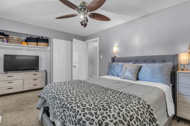 Building Photo - 1992 Afton Cir