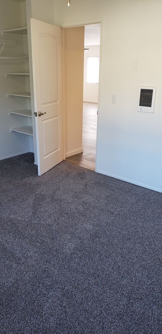 Building Photo - Renovated La Mesa Village 2BR/2BA Condo