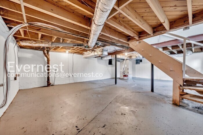 Building Photo - 15 Mt Camille St