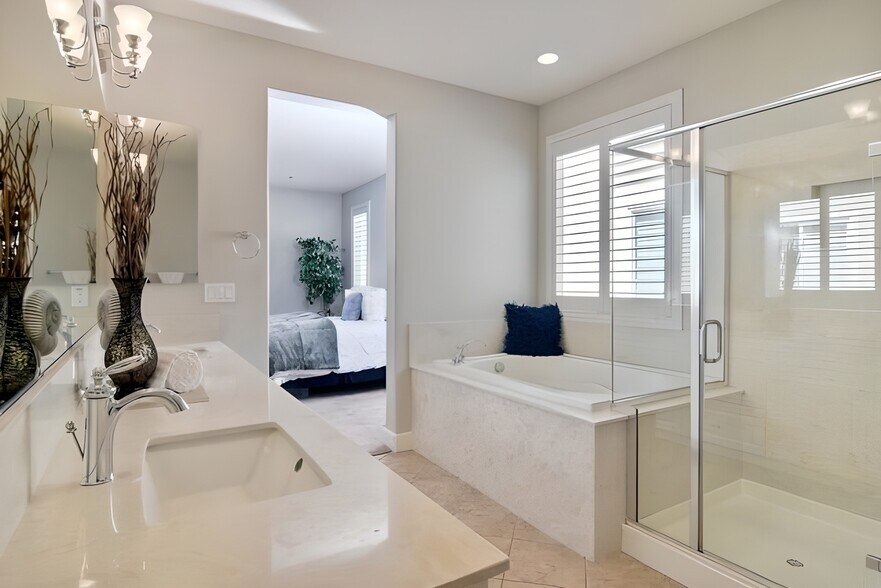 Primary Bath looking to Primary - 520 Machado Way