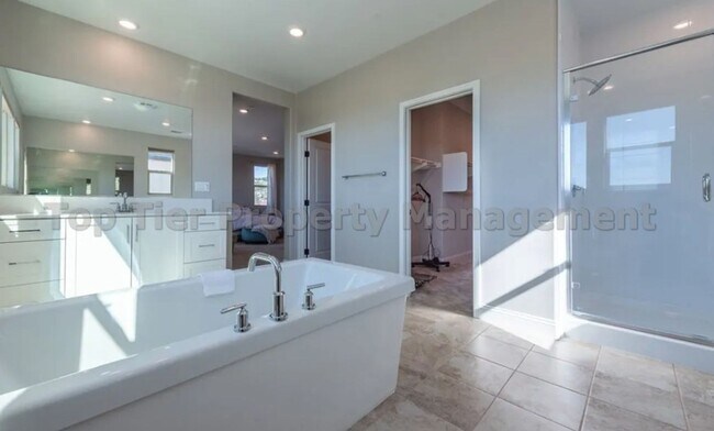 Building Photo - 1699 Carol Lee Ln