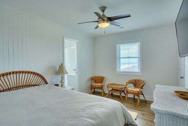 Building Photo - OCEANFRONT FURNISHED OFF-SEASON MONTHLY RENTAL - AVAILABLE NOW THROUGH MARCH '26