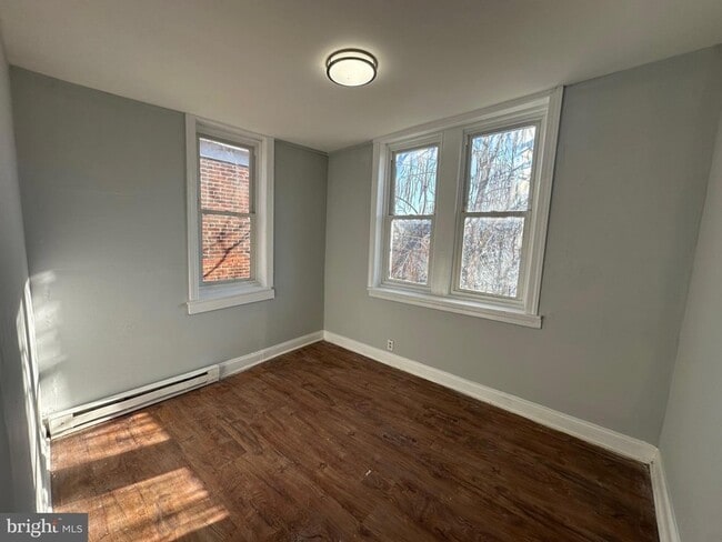 Building Photo - 5824 Florence Ave