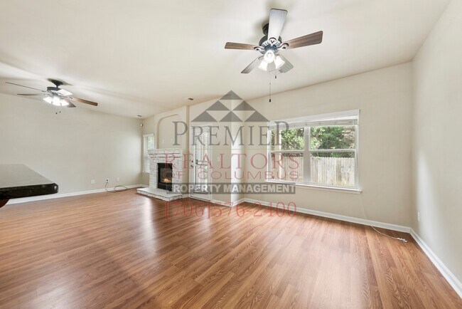 Building Photo - 306 Irish Ln