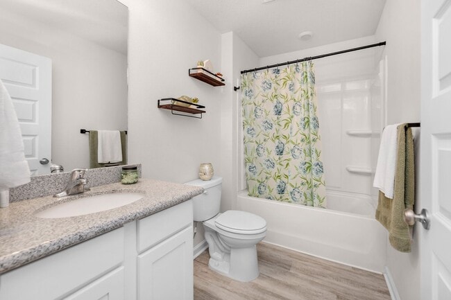 Building Photo - Move-In Ready Guest Room in Fallschase | Furnished Common Areas