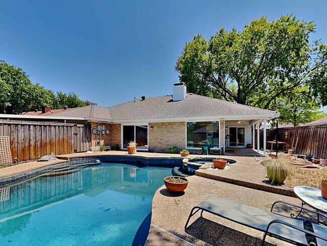 Building Photo - 2111 El Dorado Way