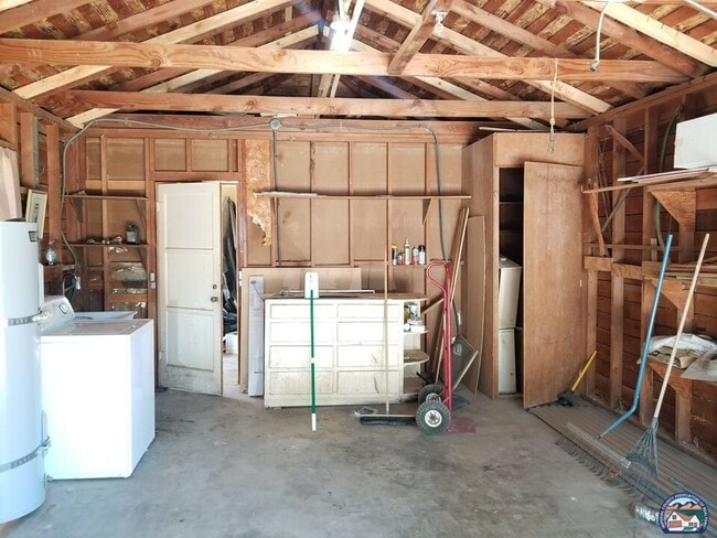 Building Photo - 285 W K St