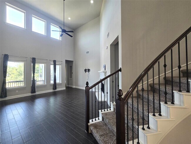 Building Photo - 340 Cross Timbers Dr