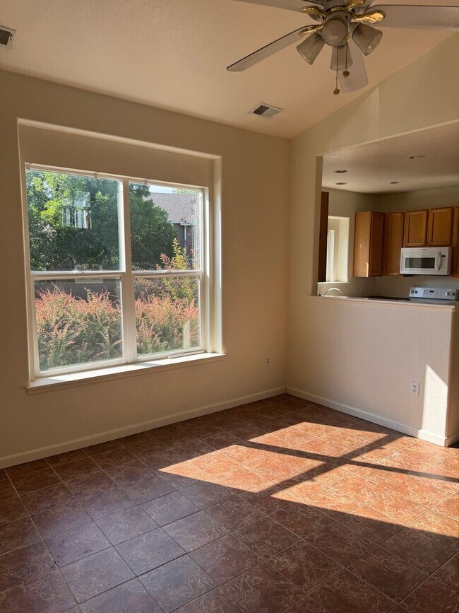 Building Photo - 3 Bed 2.5 Bath near Prairie Dog Meadow Natural Area