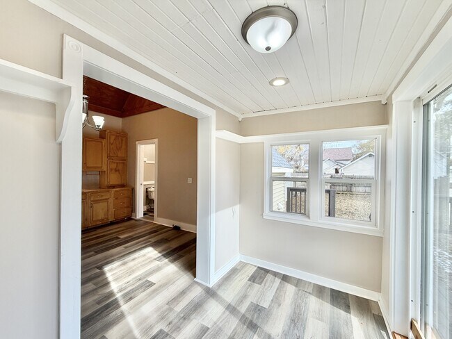 Building Photo - 955 10th St