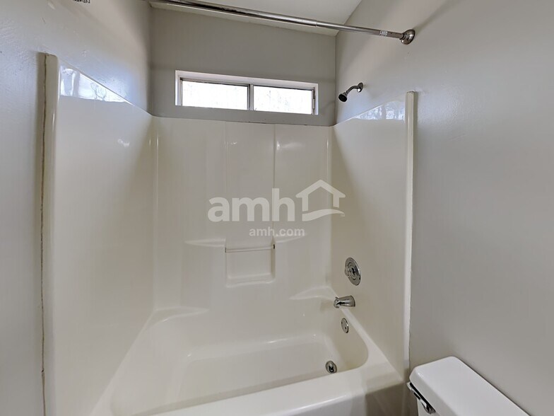 Building Photo - 154 Spring Creek Ct