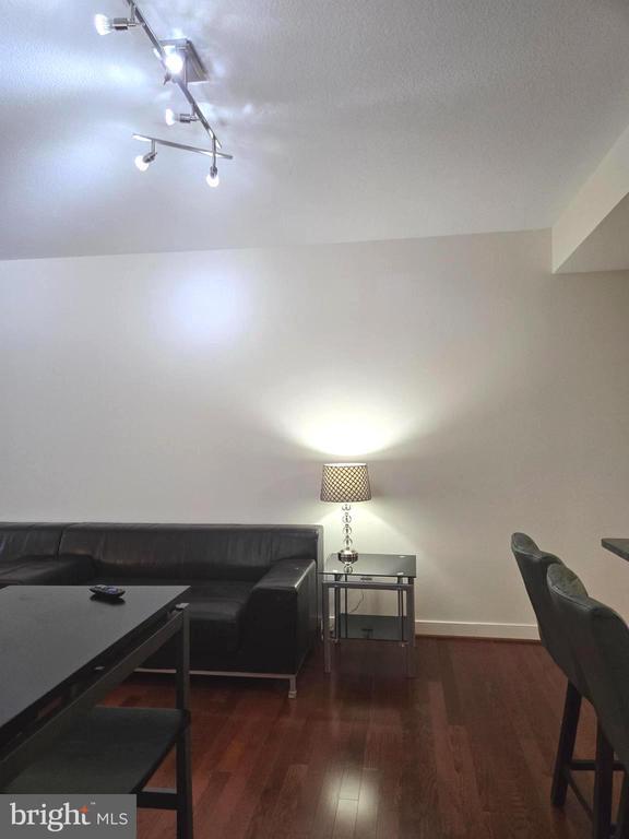 Building Photo - 155 Potomac Passage