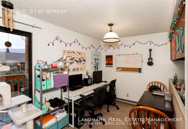 Building Photo - 2 Bedroom at Cambridge Square!