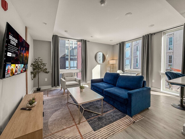 Building Photo - 626 N Delaware Ave