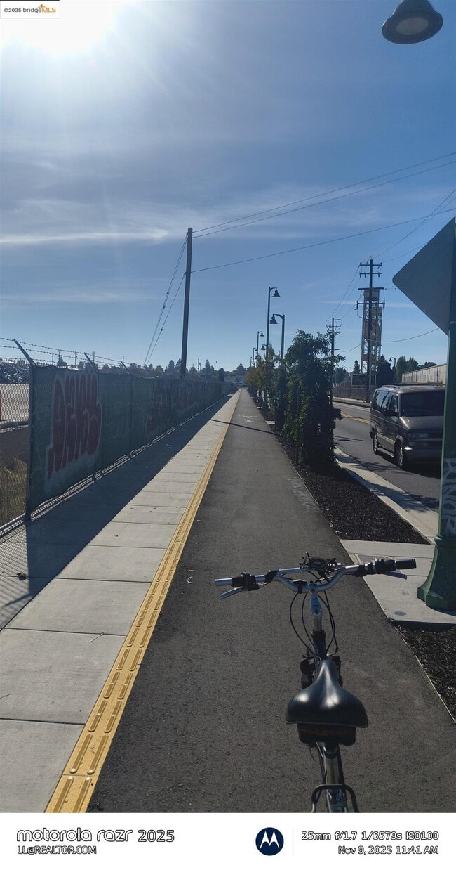 Building Photo - 3532 San Leandro St