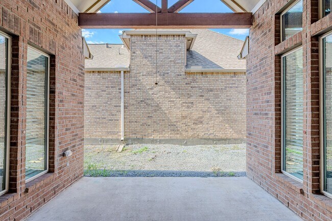 Building Photo - 112 Sundown Ridge Pl
