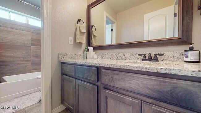 Building Photo - 3270 Mansour Farah St