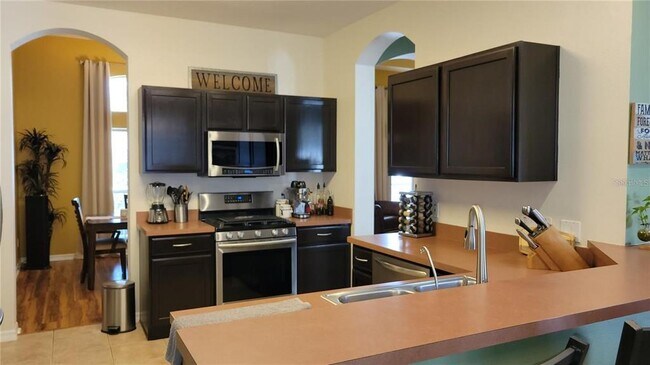 Building Photo - 162 Crystal Oak Dr