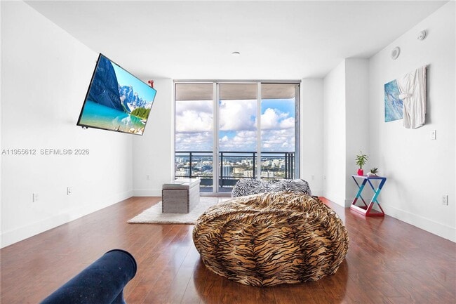 Building Photo - 90 SW 3rd St