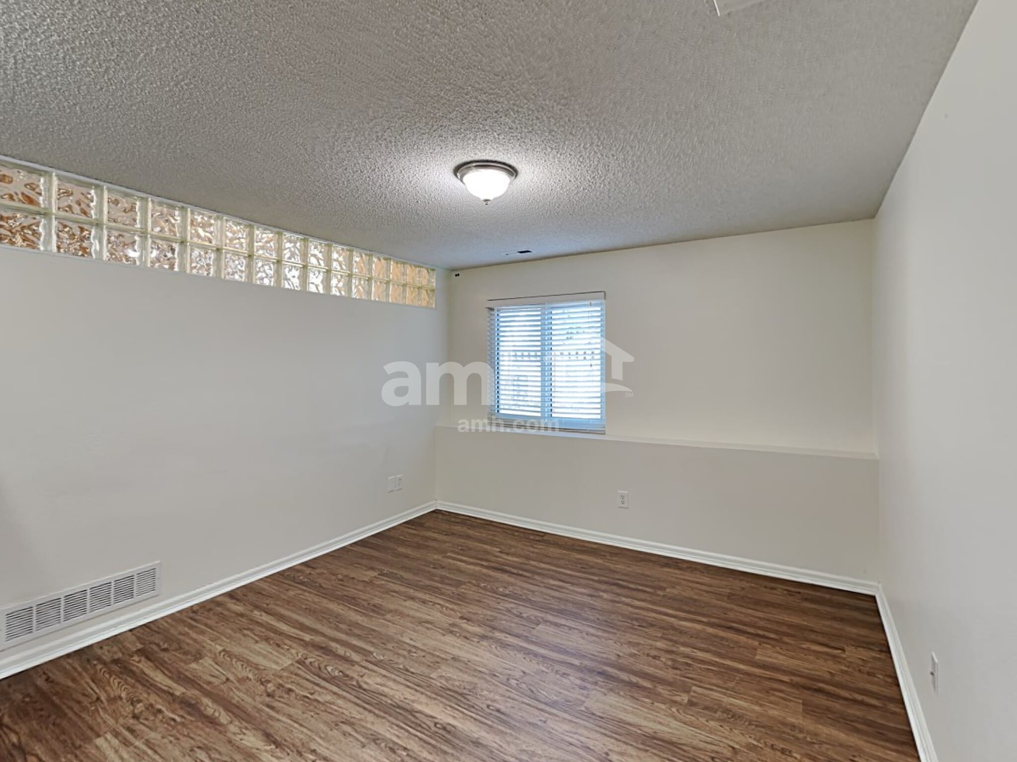 Building Photo - 12034 Glencoe St