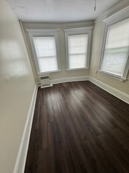 Building Photo - 119-10 Farmers Blvd