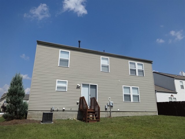 Building Photo - 838 Avalon Dr