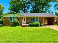 Building Photo - Now Leasing!