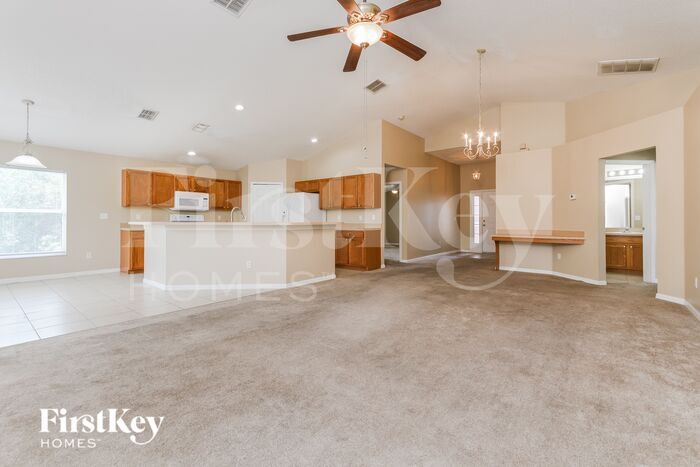 Building Photo - 1175 St Tropez Ct