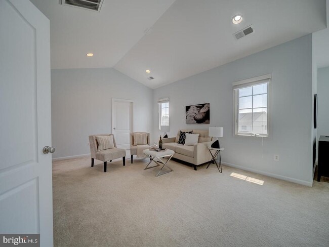 Building Photo - 43320 Barnstead Dr