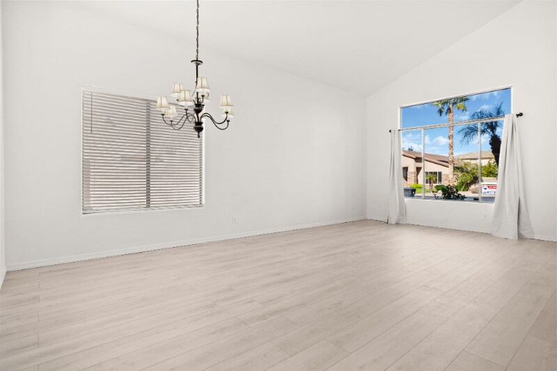 Building Photo - 1247 E Kenwood St