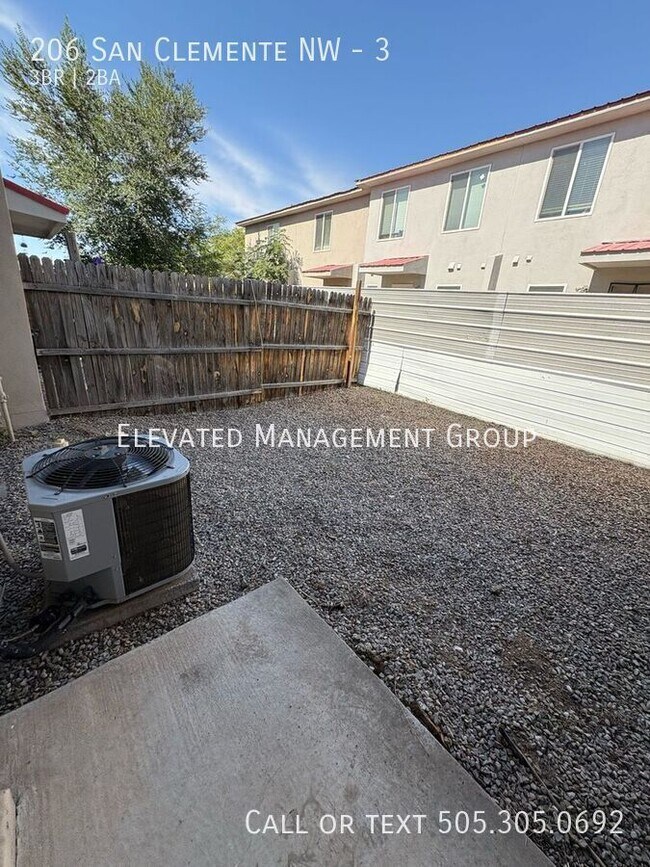 Building Photo - 206 San Clemente Ave NW