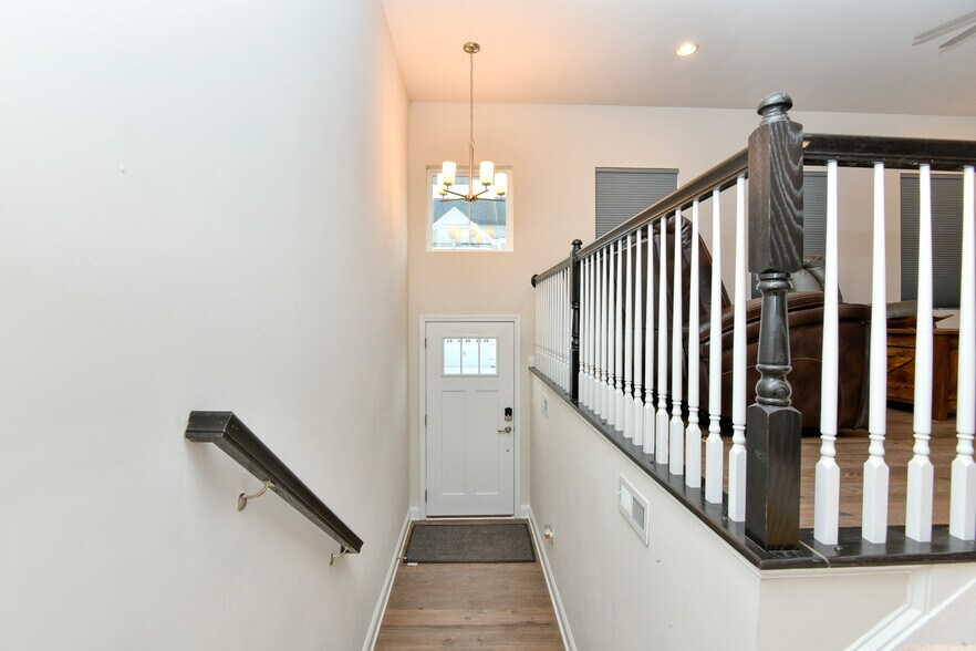 Front Entrance - 36015 Auburn Way