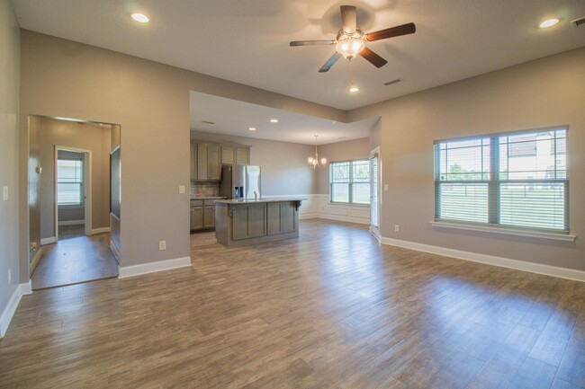 Building Photo - 6 Eagle Nest Dr