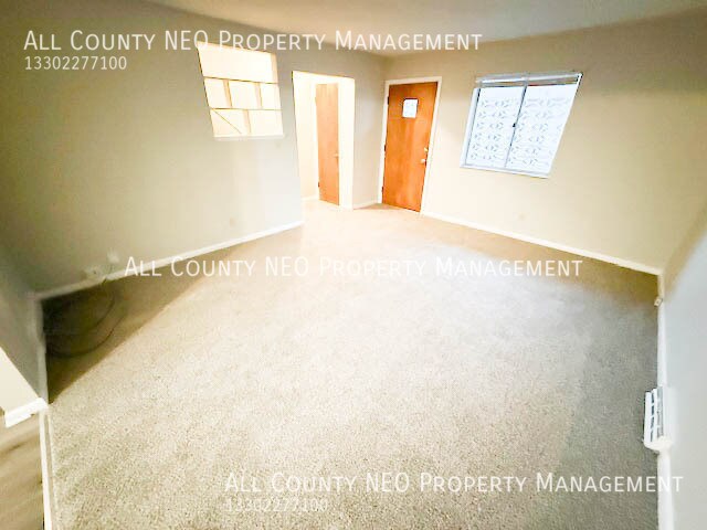 Building Photo - 1376 Forest Glen Dr