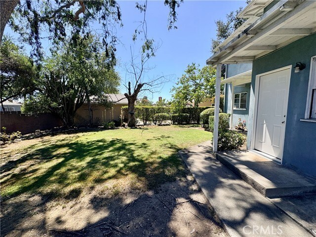Building Photo - 448 W Grinnell Dr