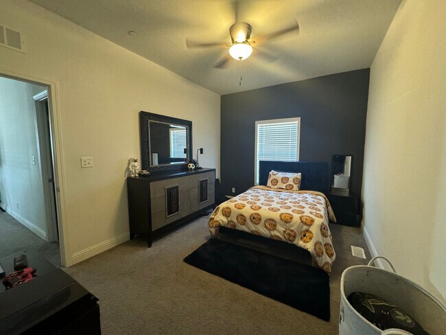 Building Photo - Ranch Style Home Here In the Heart of Perris