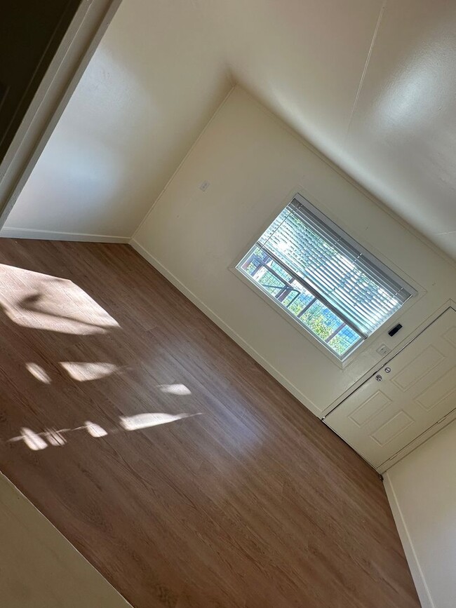 Building Photo - Private 1 Bedroom | 1 Bath Home in The Dalles