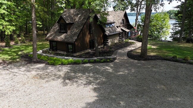 Building Photo - 4485 S Old 3C Hwy