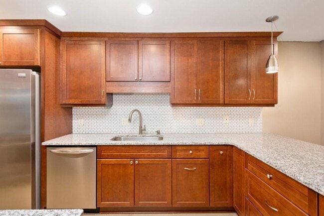 Building Photo - 558 Emory Oaks Way