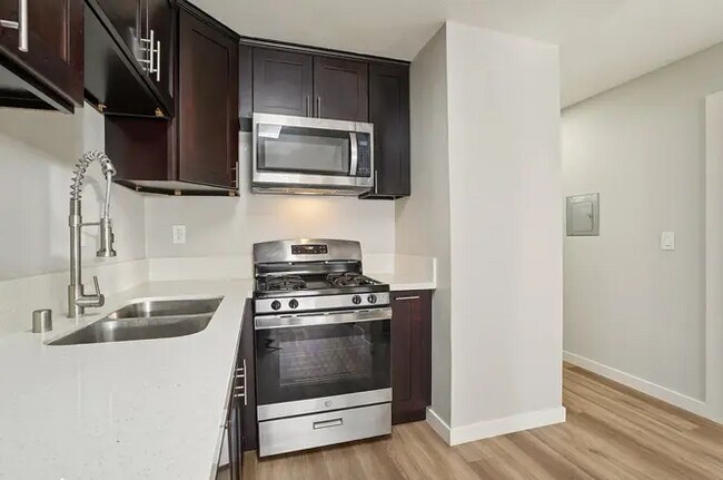 Building Photo - Chadron Apartment