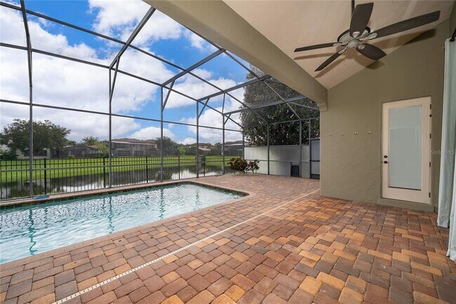 Building Photo - 7415 Pointe Venezia Dr