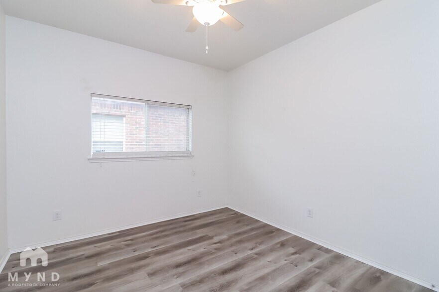 Building Photo - 5037 Caraway Dr