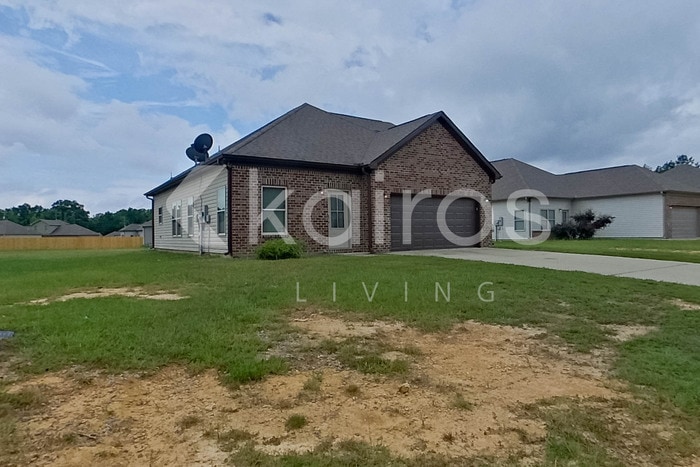 Building Photo - 520 White Oak Cir
