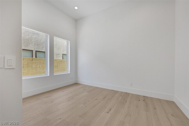 Building Photo - 4803 Verde Bloom St