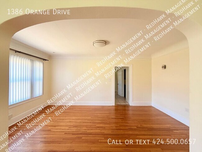 Building Photo - 1386 S Orange Dr