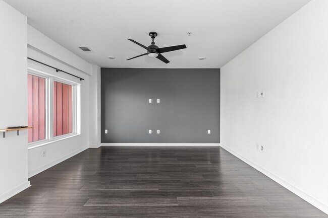 Building Photo - 4361 S Congress Ave