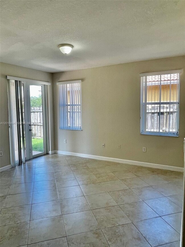 Building Photo - 8514 NW 111th Ct